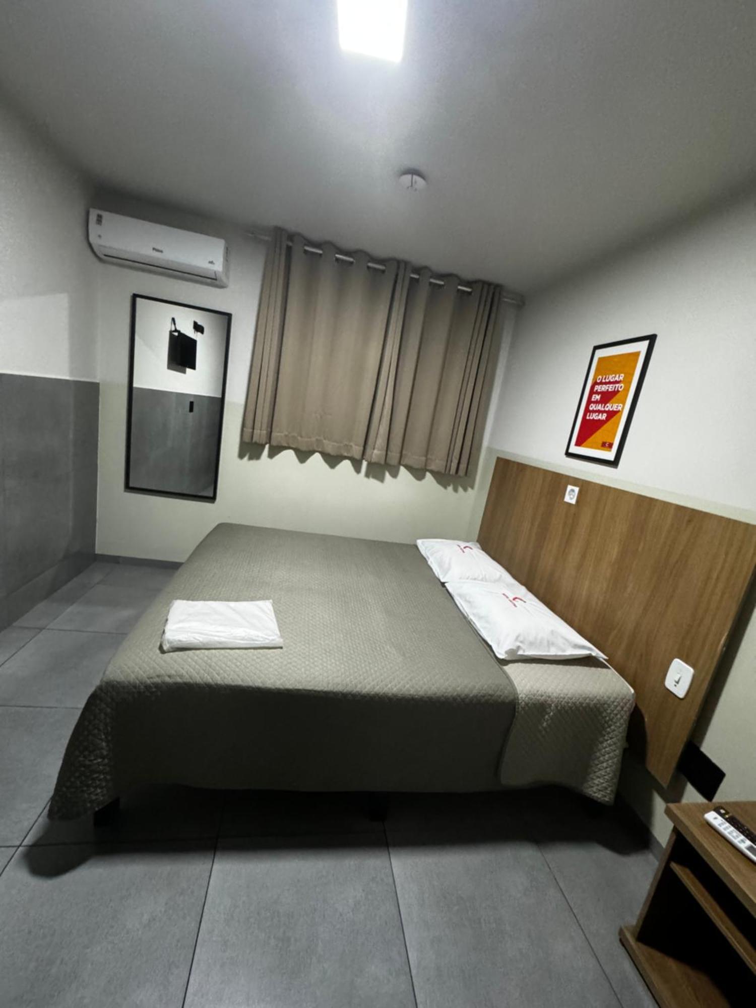 Hotel Castro Itumbiara Esterno foto